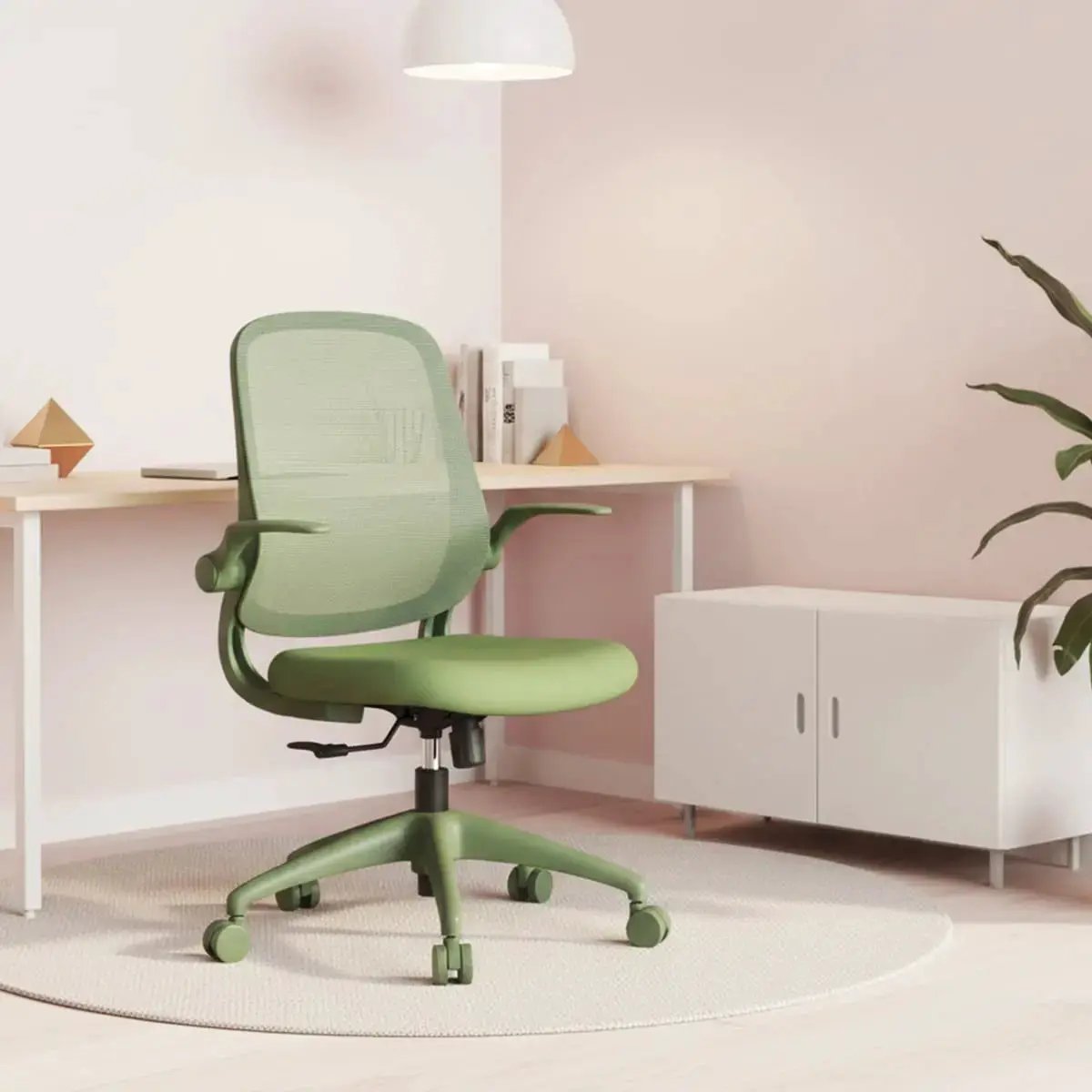 Ergonomic mesh office chair – view 2