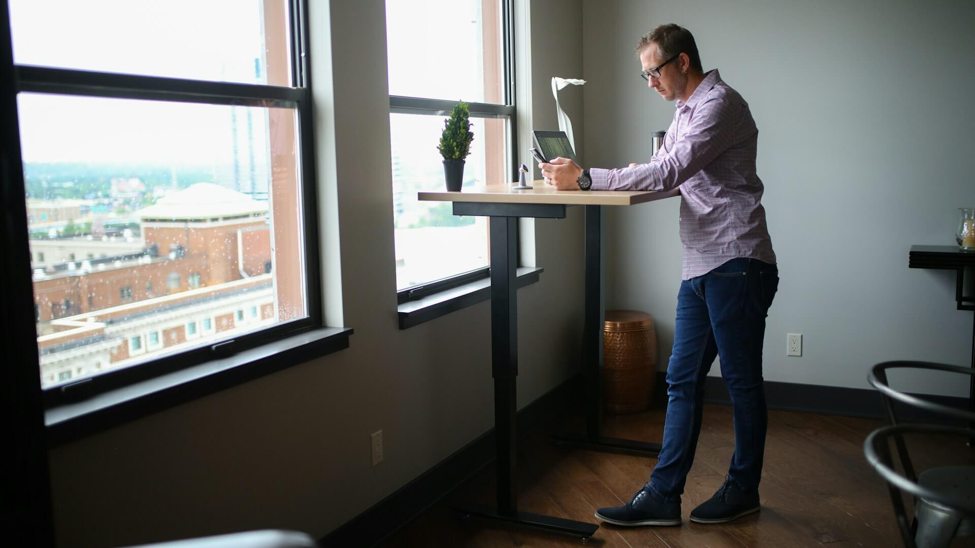 Best Standing Desks to Boost Your Productivity - Platinum-Level Office Chairs