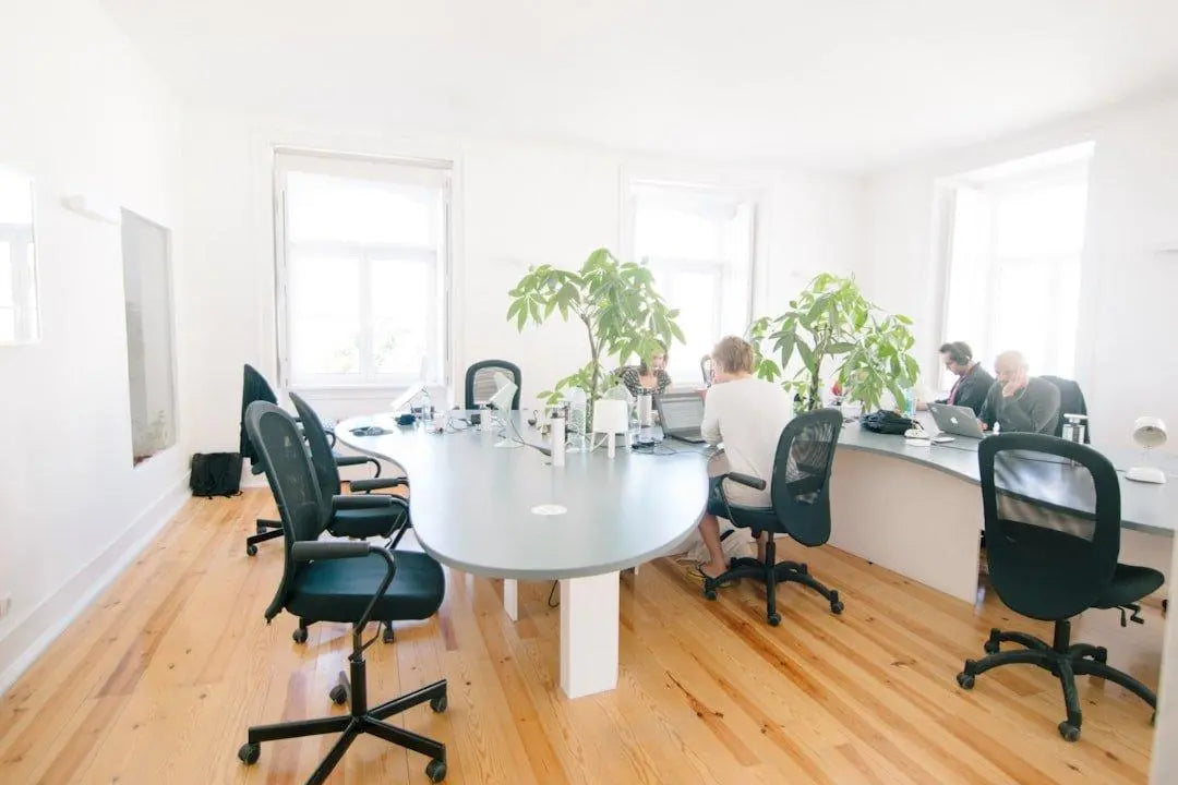 Transform Your Workspace: Enhance Your Posture and Alleviate Back Discomfort with Big & Tall Office Chairs - Platinum-Level Office Chairs