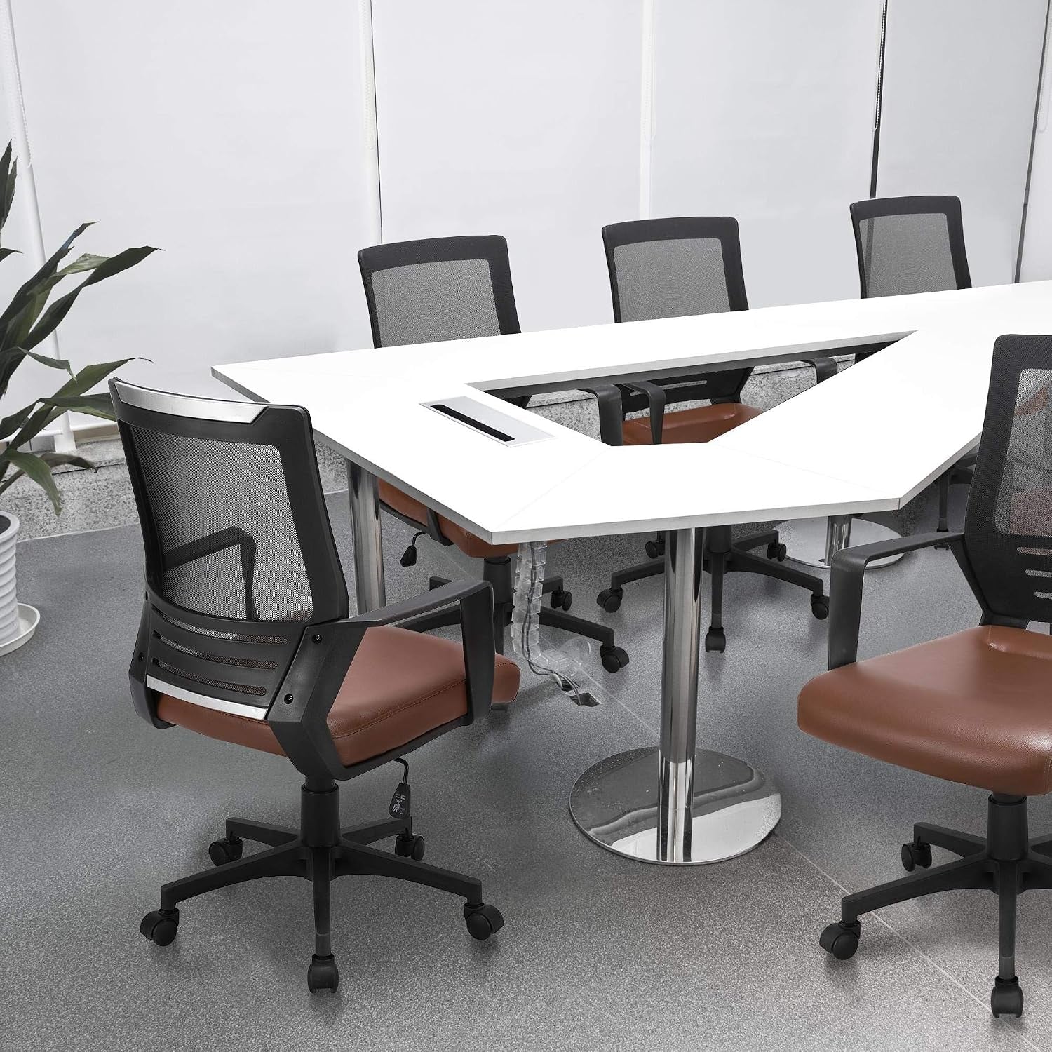 Yaheetech Ergonomic Home Office Chair Leather and Mesh Combine Desk Chair Rolling Swivel Adjustable Mesh Chair with Lumbar Support and Armrests for Office and Home, Brown | Breathable Mesh Back and Padded PU Leather Seat Keep You Comfortable All Day, with Quick Assembly and Sturdy 265 Lb Support.