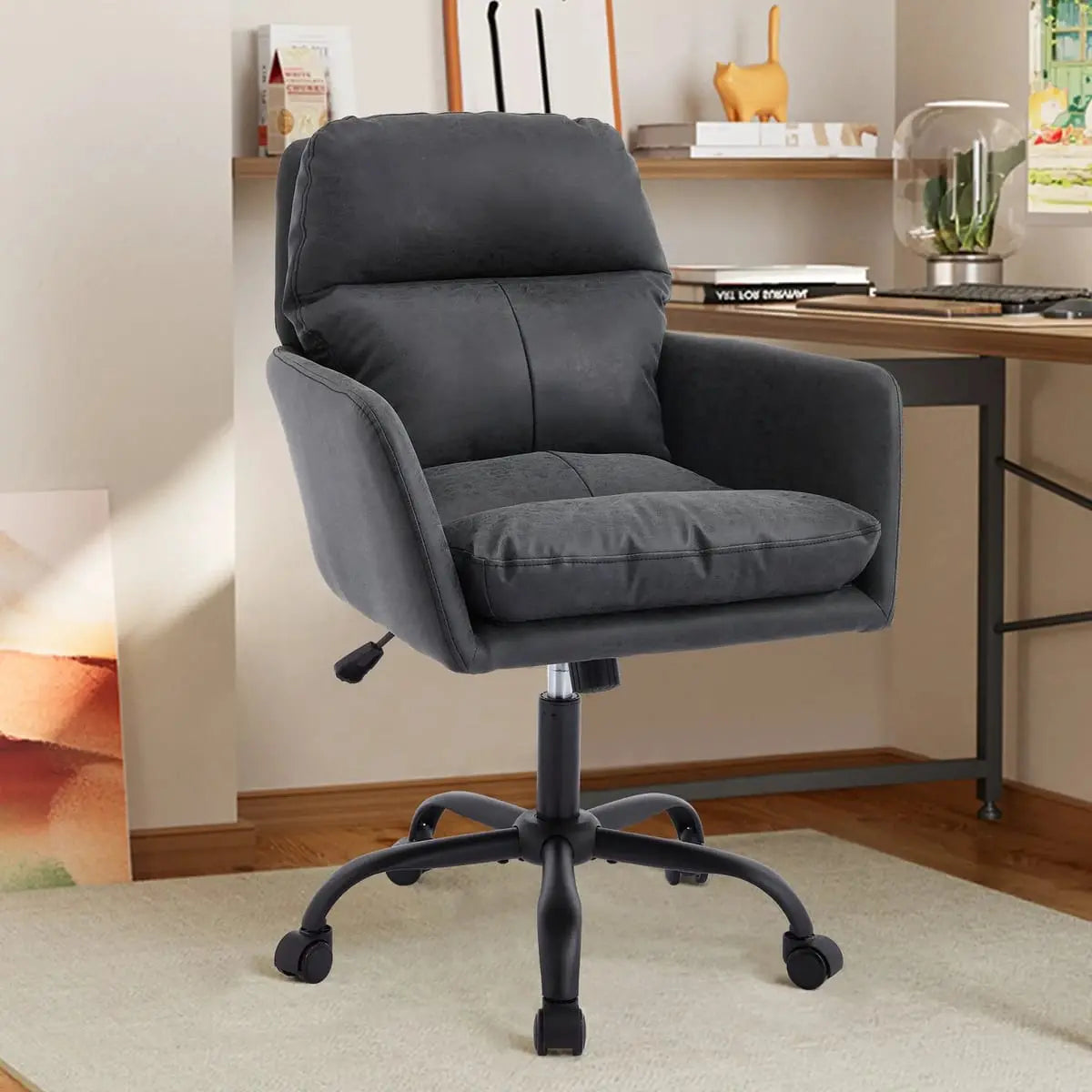 GiGA ergonomic office task chair with leather upholstery, designed for all-day comfort and lumbar support.