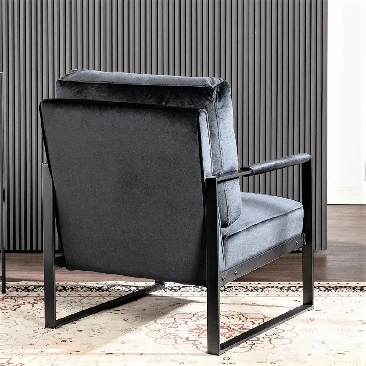 Mid Century Velvet Accent Chair With Premium Durable Metal Frame For Platinum-Level Office Chairs