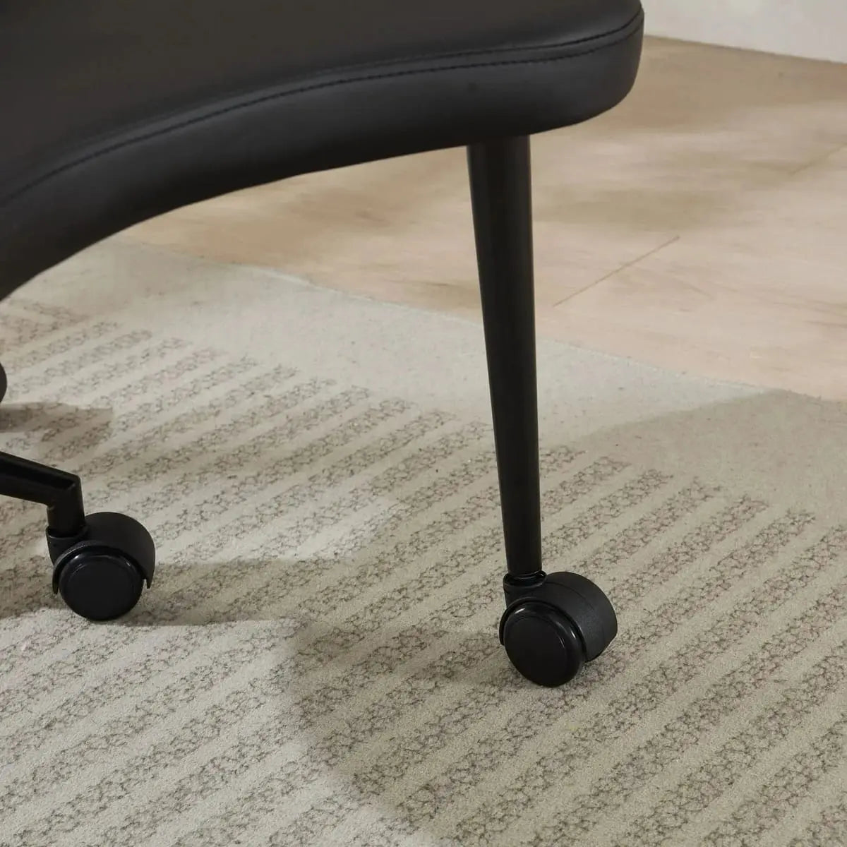 Platinum-Level Office Chairs meditation chair with lumbar support, designed for plus size comfort and 360-degree rotation.
