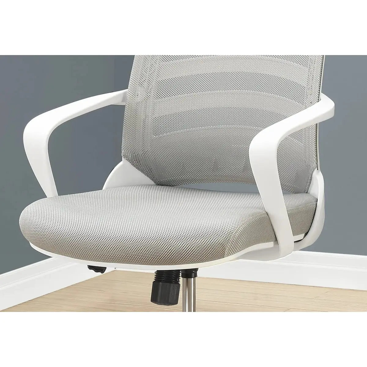 Premium Ergonomic Office Chair with Adjustable Swivel for Ultimate Platinum-Level Office Chairs