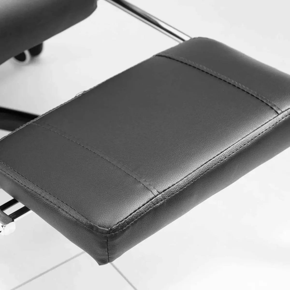 Vinsetto Premium Executive Office Chair with 7-Point Vibrating Massage