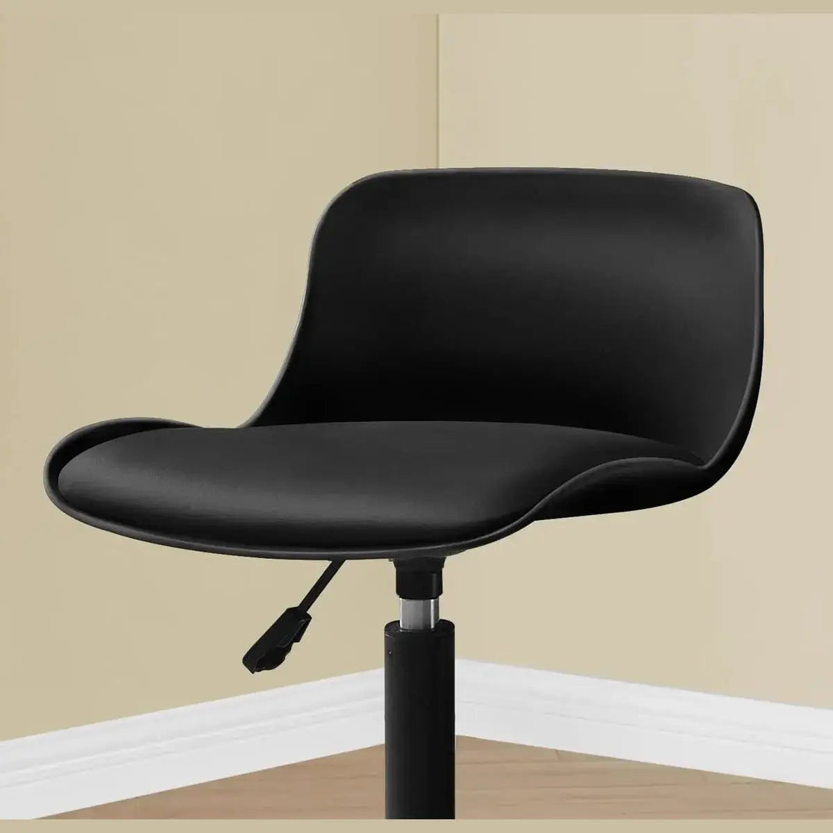 Ergonomic office chair with leather look, adjustable height, and swivel feature, by Platinum-Level Office Chairs.